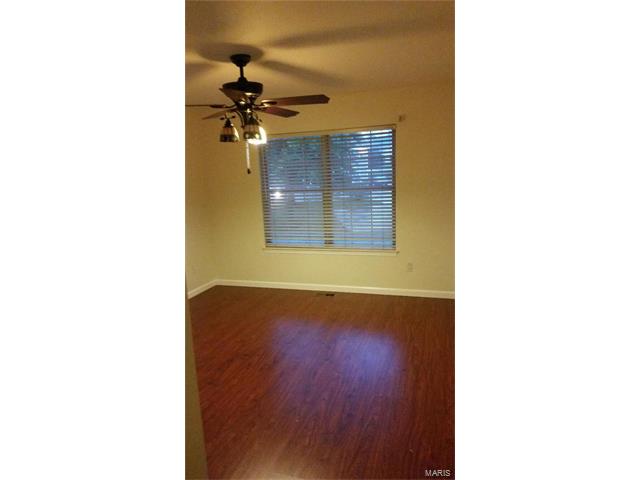 4117 Island Terrace, Florissant, MO 63034
