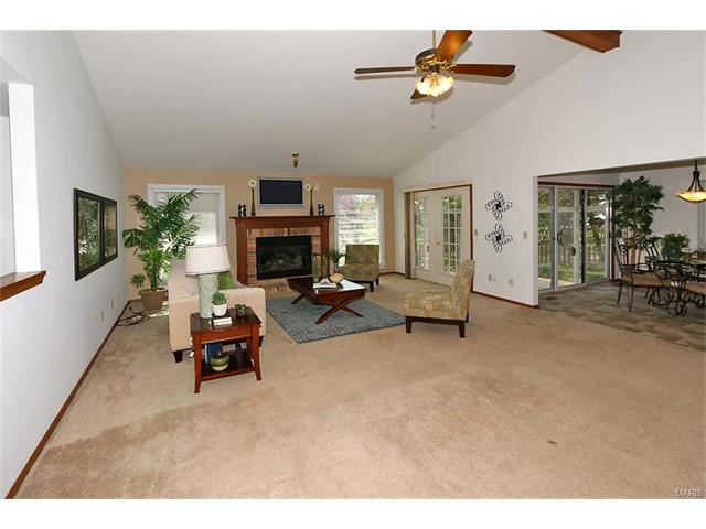 903 Keeneland Road, Florissant, United States 63034
