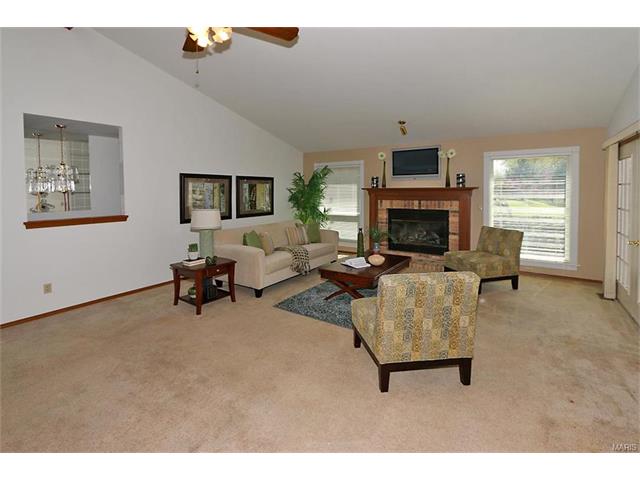 903 Keeneland Road, Florissant, United States 63034