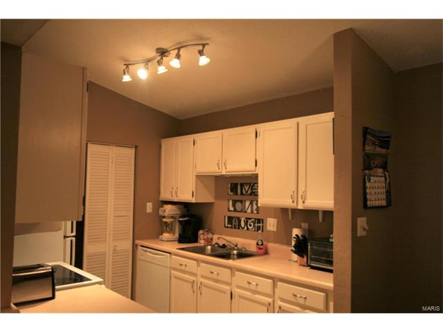 2331 Sandalwood Creek, Glencoe, MO 63038