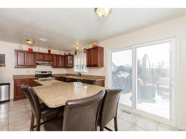4802 Cherry Blossom Lane, Hazelwood, MO 63042
