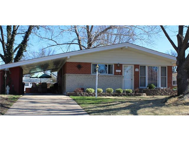 16 Tamma Lane, Hazelwood, MO 63042