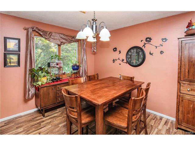 1709 Leafcrest, Hazelwood, MO 63042