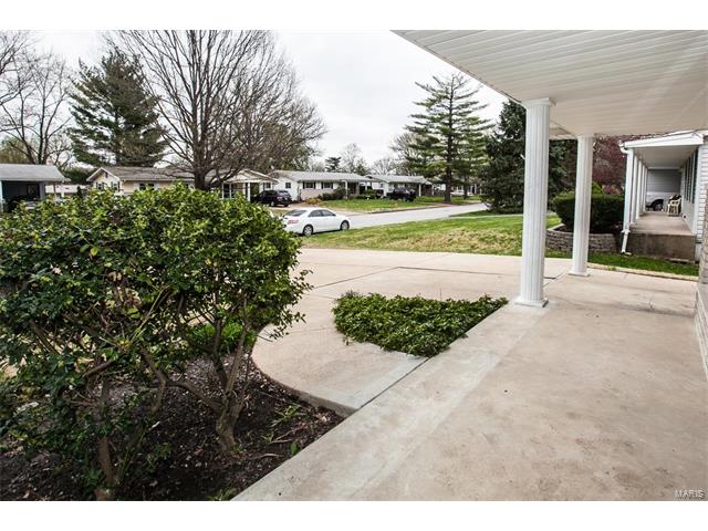 736 Teson, Hazelwood, MO 63042