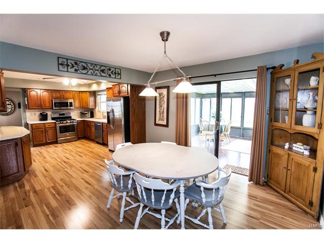 736 Teson, Hazelwood, MO 63042