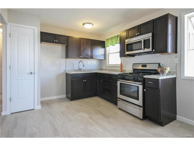 4915 Tulip Tree Lane, Hazelwood, MO 63042