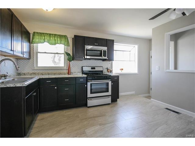4915 Tulip Tree Lane, Hazelwood, MO 63042
