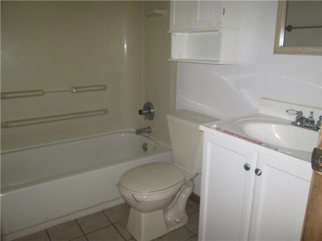 806 Mary Jo LnHazelwood, MO, 63042Saint Louis County