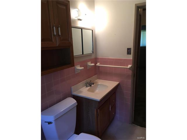 948 Altavia Drive, Hazelwood, MO 63042