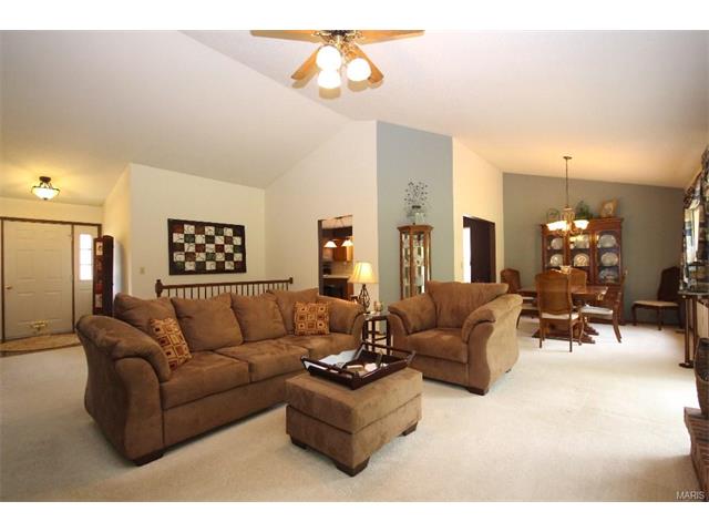 6874 Amanda Lynn Drive, Hazelwood, United States 63042