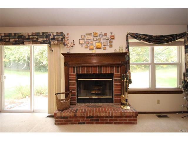 6874 Amanda Lynn Drive, Hazelwood, United States 63042