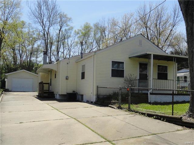 116 Franke Avenue, Maryland Heights, MO 63043