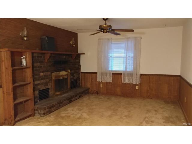 116 Franke Avenue, Maryland Heights, MO 63043