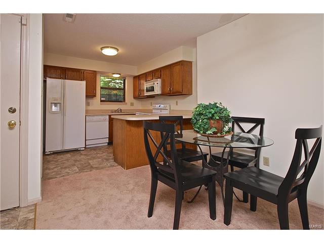 2212-A Canyonlands Drive, Maryland Heights, MO 63043