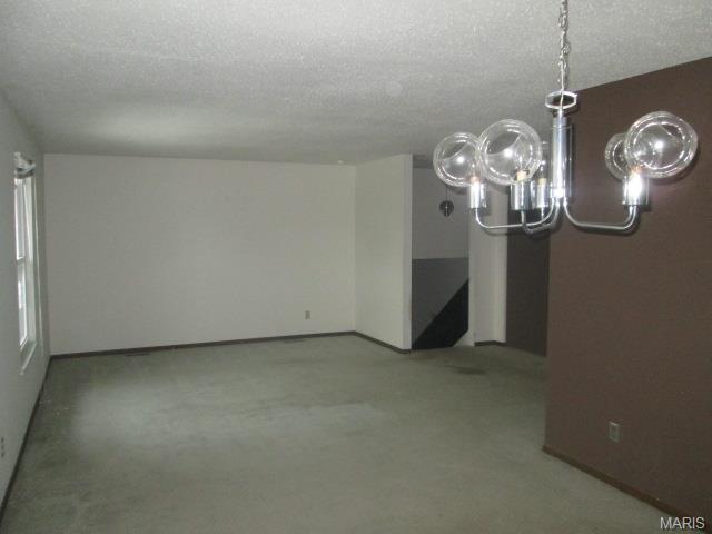2576 Pheasant Run Drive, Maryland Heights, MO 63043