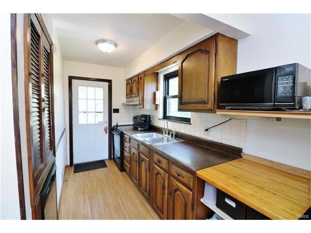 5013 Schumacher Road, High Ridge, MO 63049