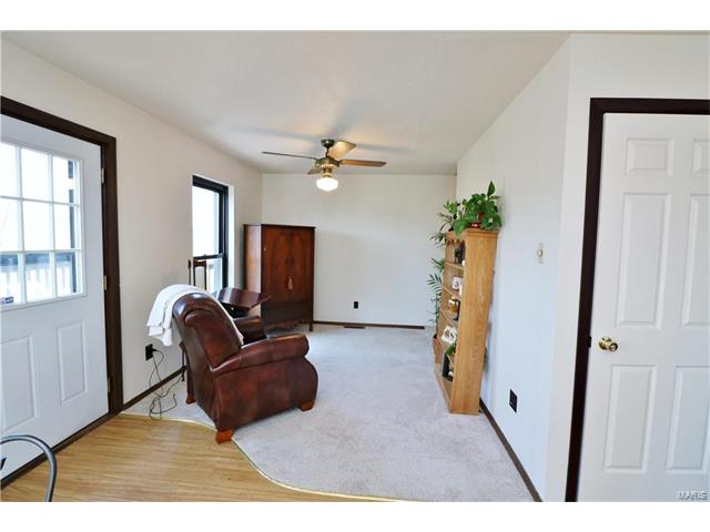 5013 Schumacher Road, High Ridge, MO 63049