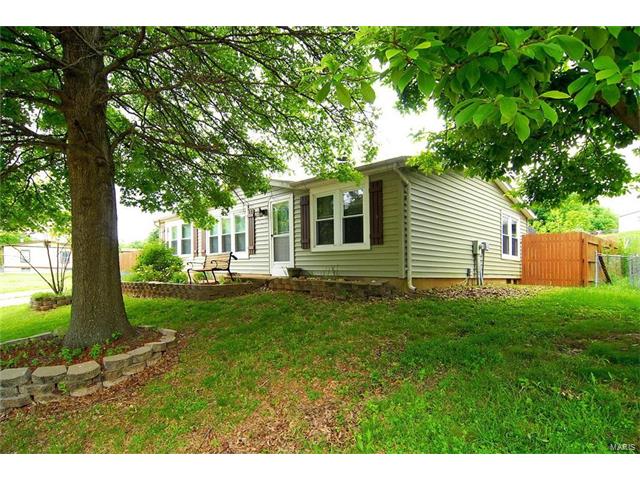 4641 Brennan Woods, High Ridge, MO 63049
