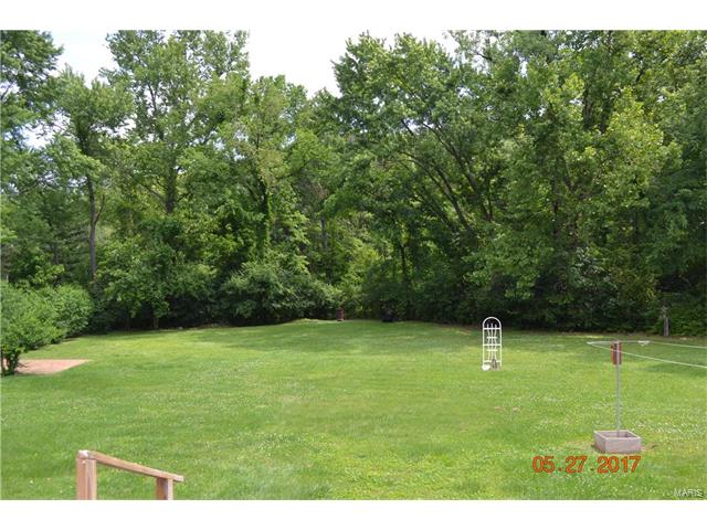2932 Paula Lane, High Ridge, MO 63049