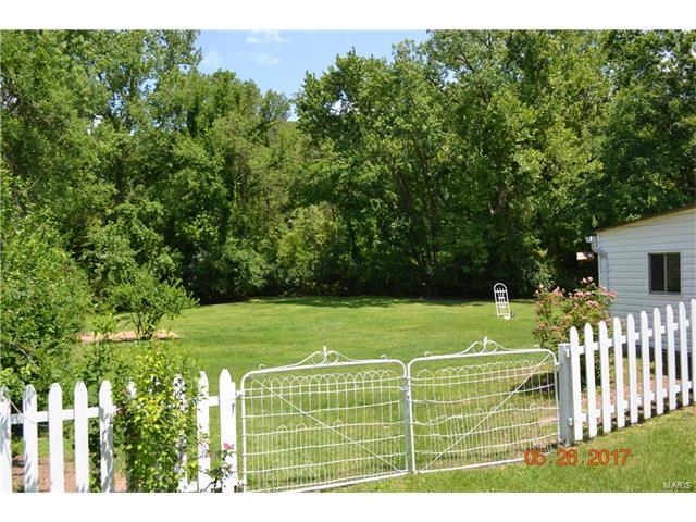 2932 Paula Lane, High Ridge, MO 63049