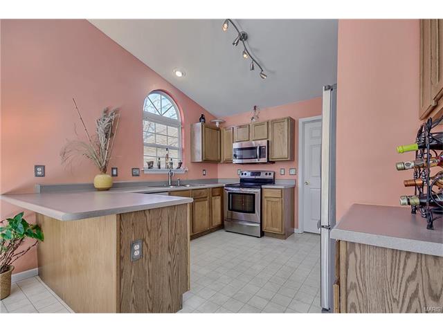5784 Dogwood Drive, High Ridge, MO 63049