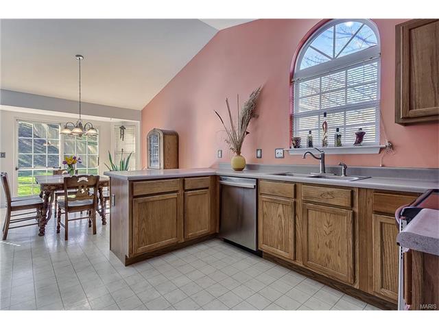 5784 Dogwood Drive, High Ridge, MO 63049