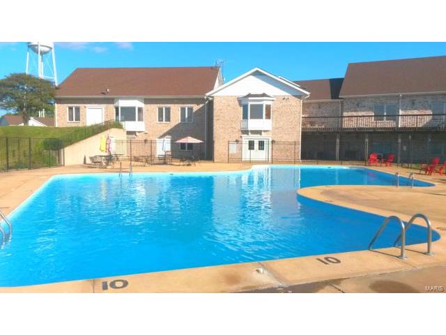 9401 East Vista Drive, Hillsboro, MO 63050