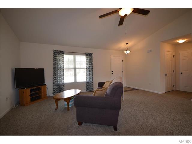 5047 Hampton, Hillsboro, United States 63050