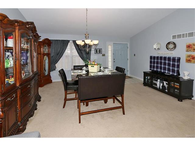 5442 Oakcrest Drive, Imperial, United States 63052