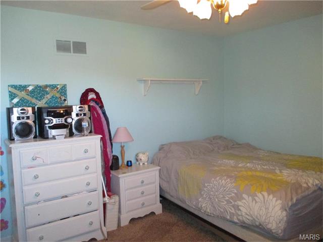 262 West Bend, Labadie, MO 63055