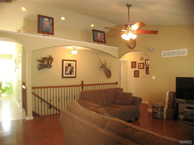 425 Locust Street, New Haven, MO 63068