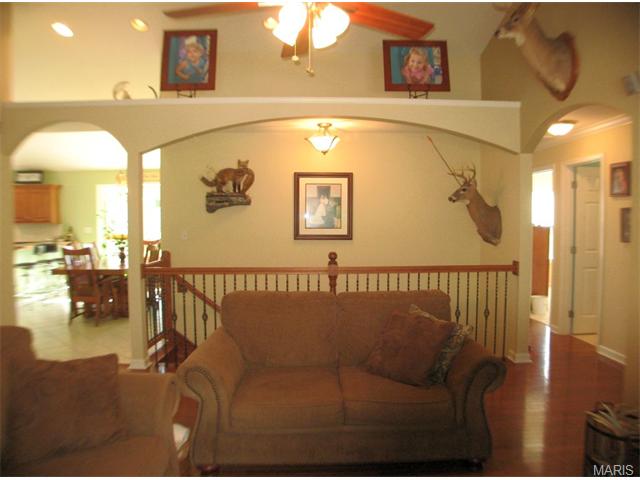 425 Locust Street, New Haven, MO 63068