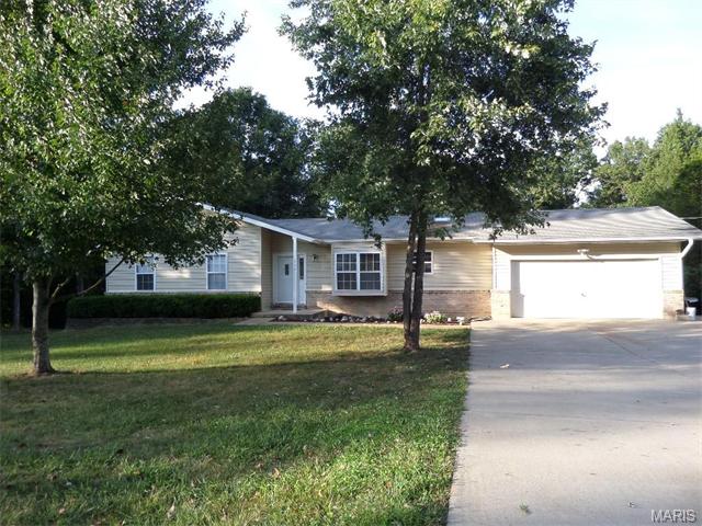 1529 Country Woods, Robertsville, MO 63072