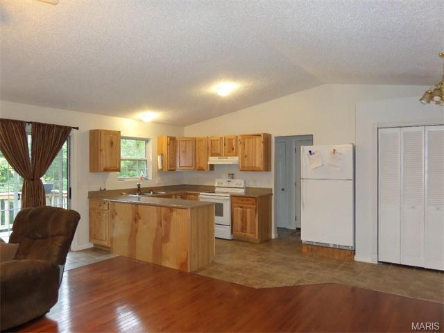 1529 Country Woods, Robertsville, MO 63072