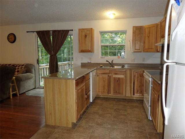 1529 Country Woods, Robertsville, MO 63072