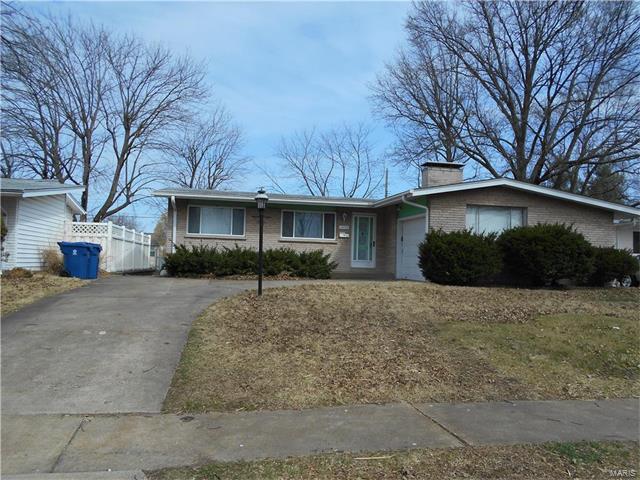 10425 Saint Ann Lane, St Ann, MO 63074
