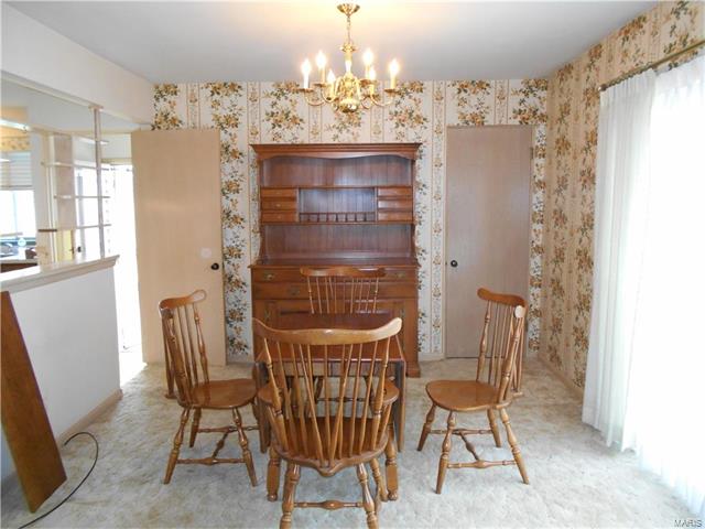 10425 Saint Ann Lane, St Ann, MO 63074