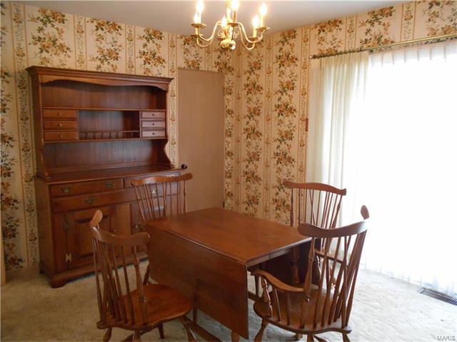 10425 Saint Ann Lane, St Ann, MO 63074