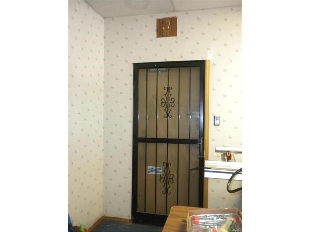 10056 Saint Charles Rock Road, St Ann, MO 63074