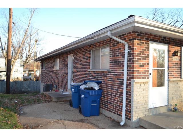 4040 Esseldale Drive, St Ann, MO 63074