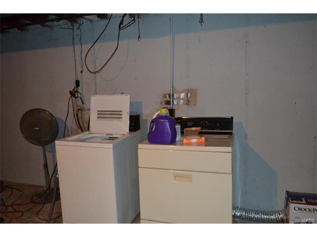 4040 Esseldale Drive, St Ann, MO 63074