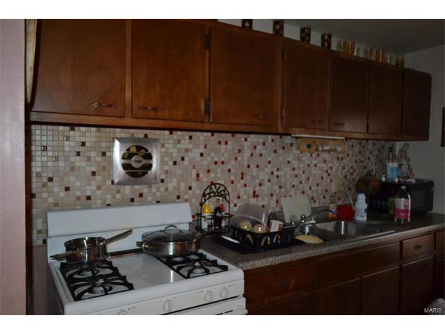 4040 Esseldale Drive, St Ann, MO 63074