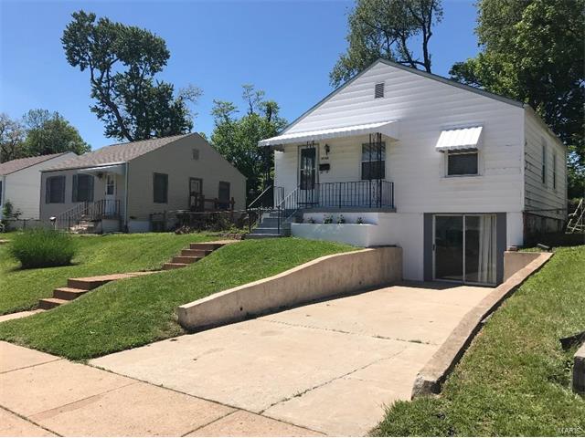 3433 Saint Williams Lane, St Ann, MO 63074