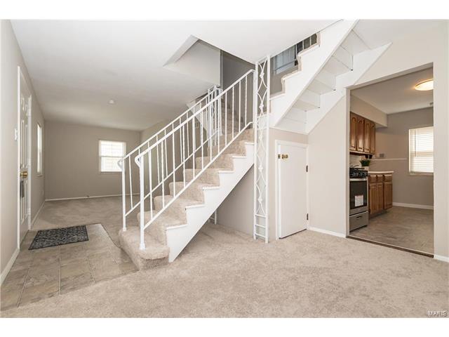 11048 Saint Kevin Lane, St Ann, MO 63074