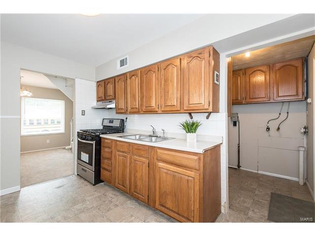 11048 Saint Kevin Lane, St Ann, MO 63074