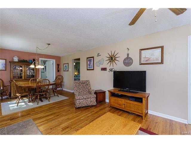 3474 Saint Joachim Lane, St Ann, MO 63074