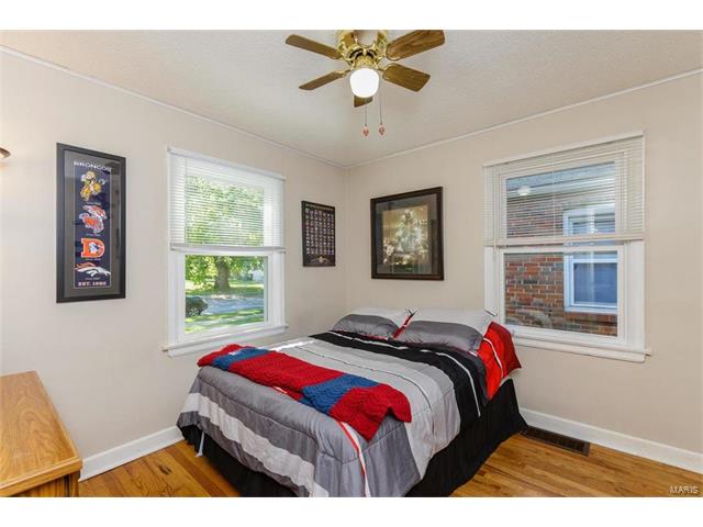 3474 Saint Joachim Lane, St Ann, MO 63074