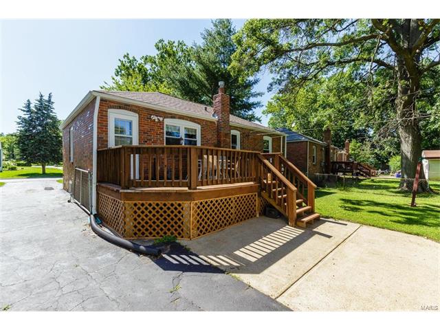 3474 Saint Joachim Lane, St Ann, MO 63074
