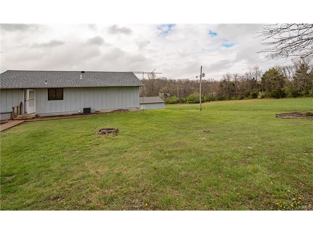 2434 West Springfield Road, St Clair, MO 63077