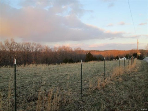 509 Walls Ford, St Clair, MO 63077